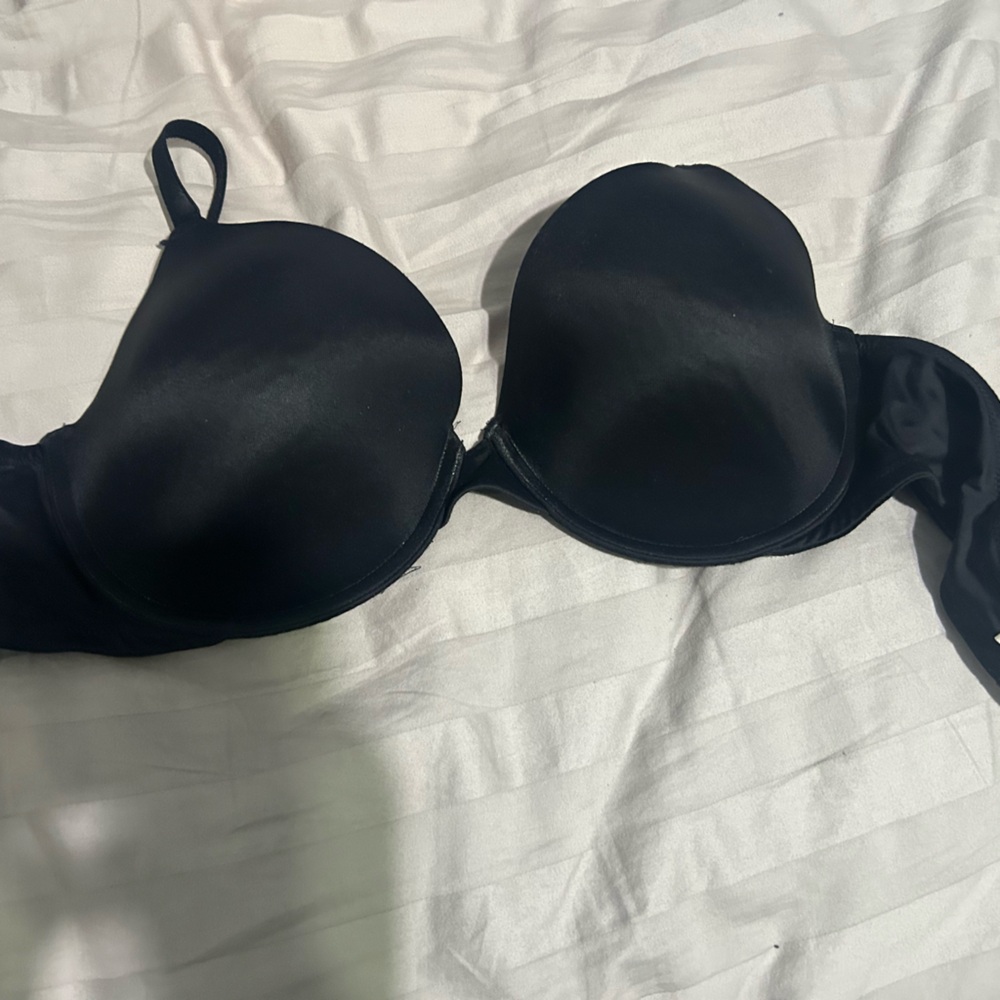 PINK Victoria's Secret Black and Pink Bra